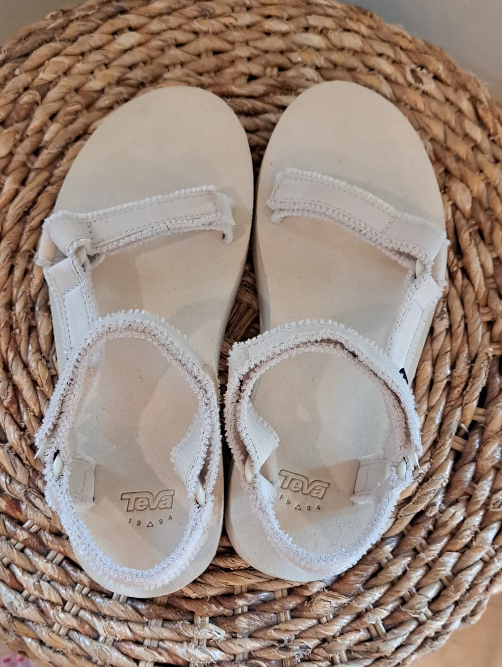 Teva Womens Midform Universal Birch Ivory Athleisure Platform Sandals 7